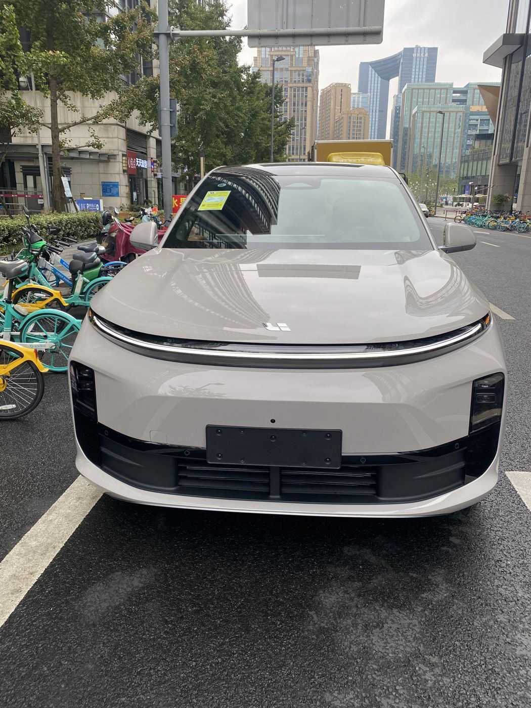 贝斯特bst2222 MEGA 高压纯电 MPV